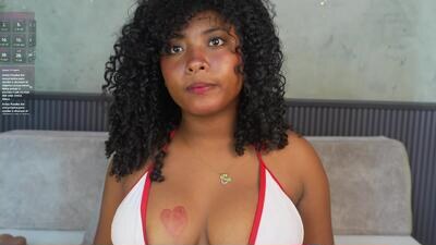 aria_marin_ public webcam profile photo 3