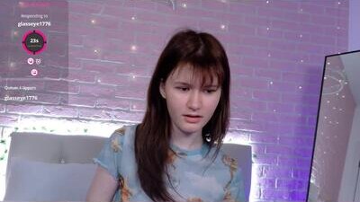 aria_vox public webcam profile photo 7