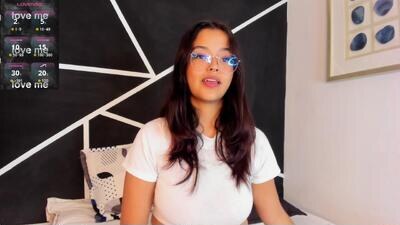 ariana_pierce public webcam profile photo 2