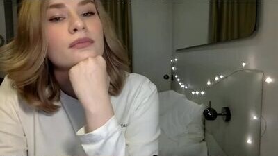 aristocratic_woman public webcam profile photo 8