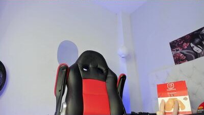 aronboylatin public webcam profile photo 10