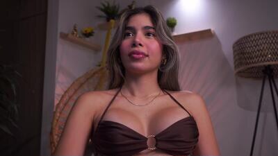 artemia_ public webcam profile photo 3
