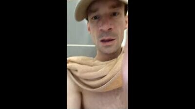 artii_sperm_shot public webcam profile photo 8