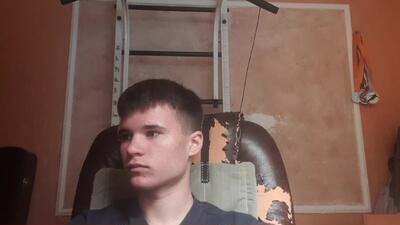 arvyn_ public webcam profile photo 3