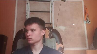 arvyn_ public webcam profile photo 10