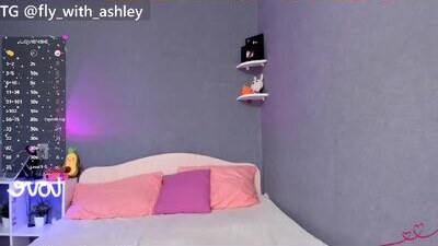 ashley_fly public webcam profile photo 10