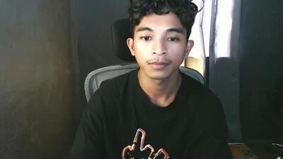 asian_hunk_moreno public webcam profile photo 3