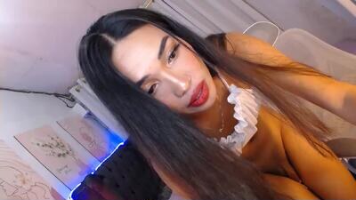 asian_luci public webcam profile photo 4