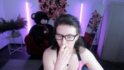 aureliagleam public webcam profile photo 2