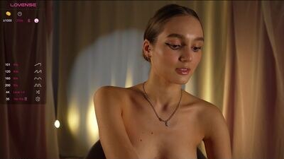 aurora_the_ballerina public webcam profile photo 3