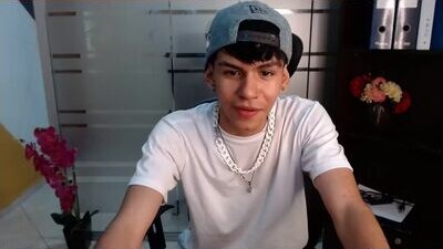 austin_falcon public webcam profile photo 6