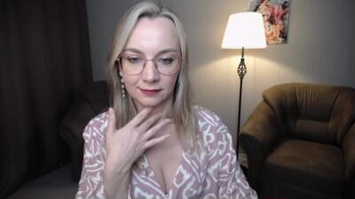 ava_elior public webcam profile photo 3