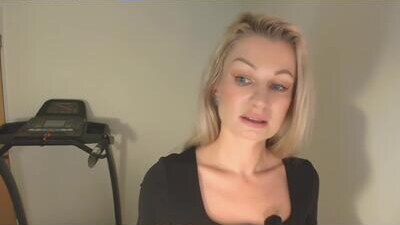 avaluxe_ public webcam profile photo 5