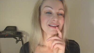 avaluxe_ public webcam profile photo 7