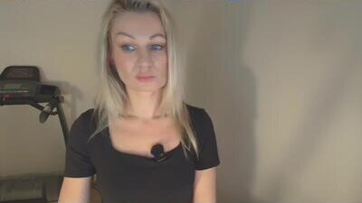 avaluxe_ public webcam profile photo 8