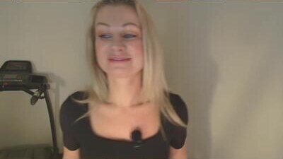 avaluxe_ public webcam profile photo 9