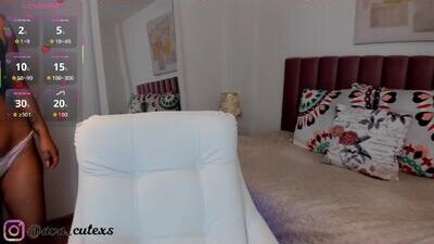 avascott_ public webcam profile photo 5