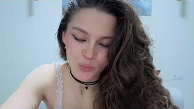 avelinehowo_uwu public webcam profile photo 5