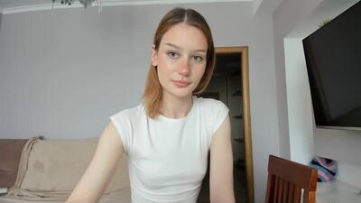 avelisse_384 public webcam profile photo 2