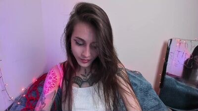 aviva_faith public webcam profile photo 2