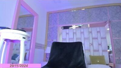avril_naughty public webcam profile photo 9