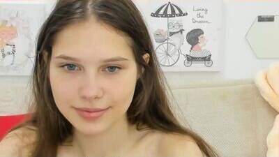avrora_deis public webcam profile photo 6