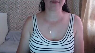 awesomeladyy public webcam profile photo 3