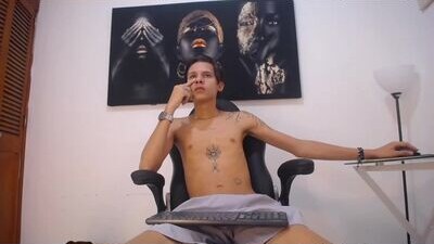 axel_night public webcam profile photo 6