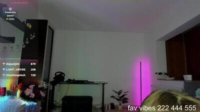ayanadesiree public webcam profile photo 8