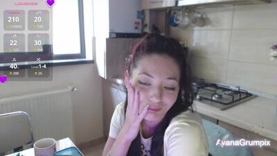 ayanagrumpixx public webcam profile photo 9