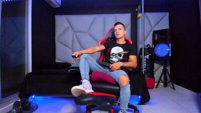 aydenmillerdom public webcam profile photo 8