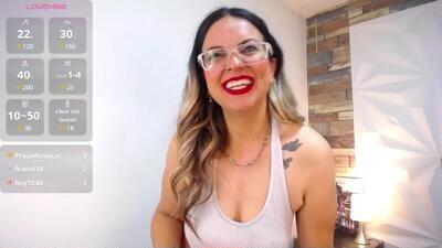 azaahara_ public webcam profile photo 3
