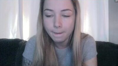 babyfayced public webcam profile photo 10