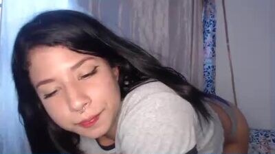babyvavi public webcam profile photo 2