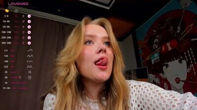 babyyli public webcam profile photo 8