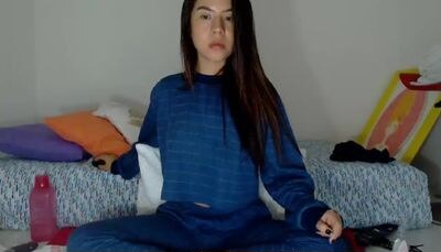 barelylegal11 public webcam profile photo 4