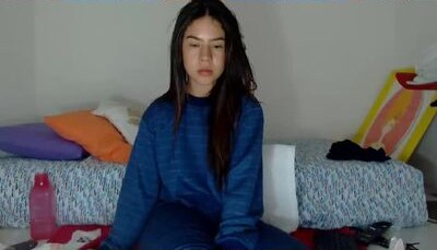 barelylegal11 public webcam profile photo 5