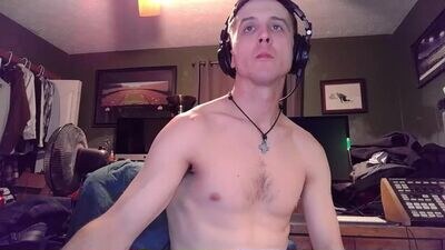 bchillin28 public webcam profile photo 2