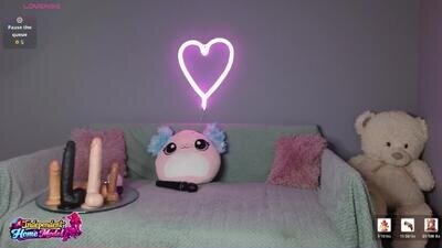 bea_doll public webcam profile photo 2