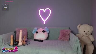 bea_doll public webcam profile photo 3