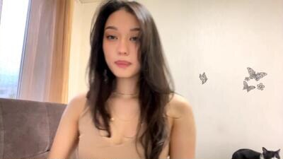 bella_gasp public webcam profile photo 2