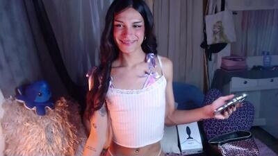 bella_gonvill public webcam profile photo 2