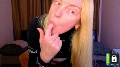 bella_hadatt public webcam profile photo 9