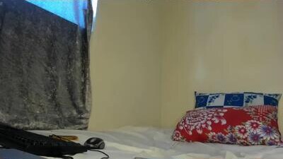 bella_thequeen public webcam profile photo 6