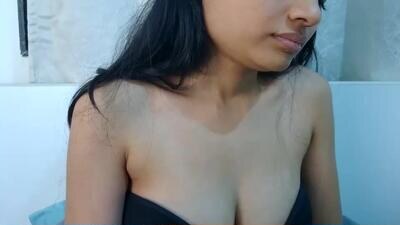 bellacrystall public webcam profile photo 3