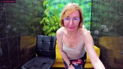 bellecharming public webcam profile photo 6
