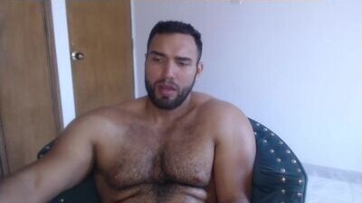 bigmusclemacho public webcam profile photo 7