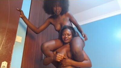 black_african_queen public webcam profile photo 9