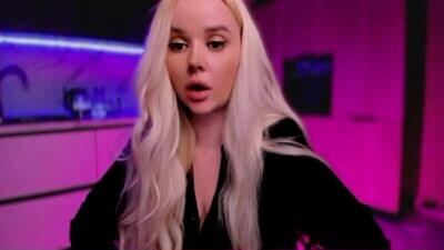 blond_diamond public webcam profile photo 4