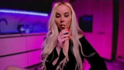 blond_diamond public webcam profile photo 6